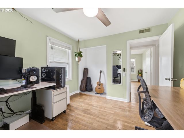 2537 WOOD Ave, Eugene, OR 97402