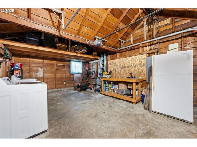 2537 WOOD Ave, Eugene, OR 97402