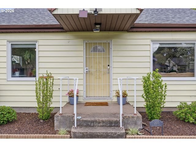 2537 WOOD Ave, Eugene, OR 97402