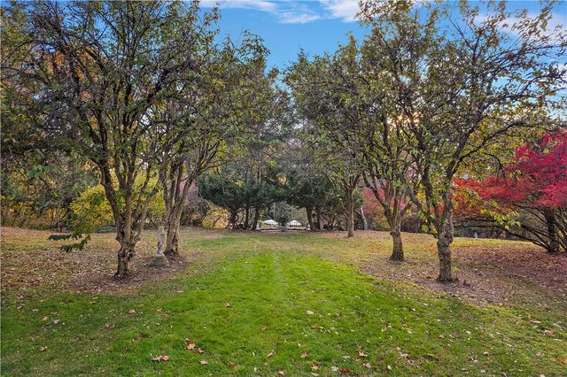 526 Scaife Road, Sewickley Heights, PA 15143