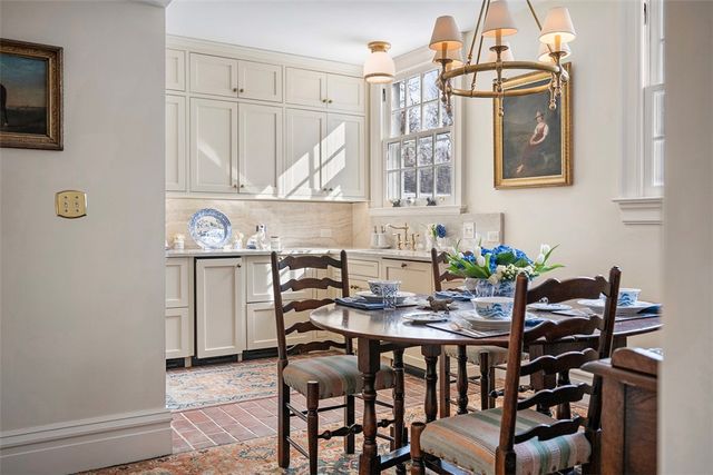 526 Scaife Road, Sewickley Heights, PA 15143