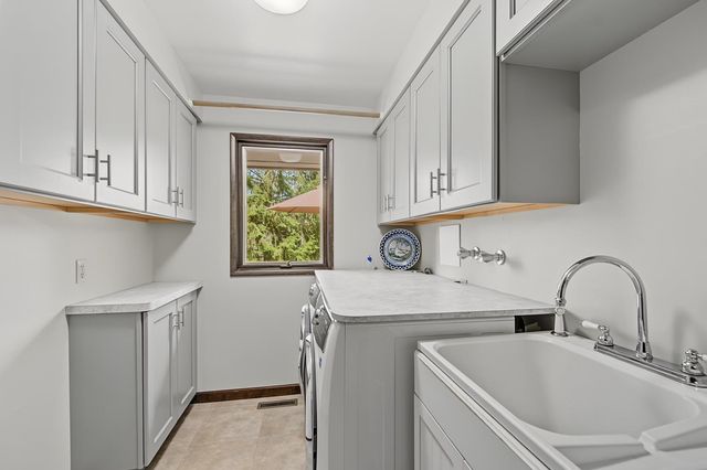 14815 N SHADY SLOPE Rd, Spokane, WA 99208