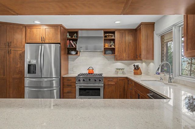 14815 N SHADY SLOPE Rd, Spokane, WA 99208