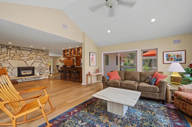 14815 N SHADY SLOPE Rd, Spokane, WA 99208