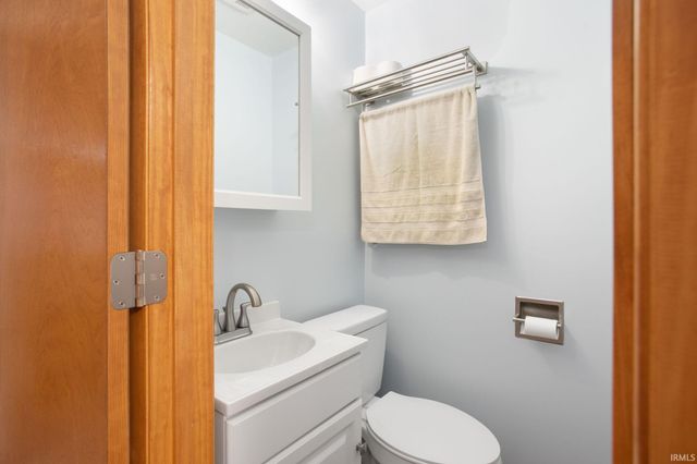 403 Manchester Drive, South Bend, IN 46615