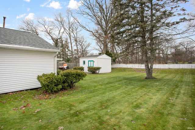 403 Manchester Drive, South Bend, IN 46615