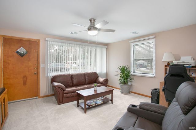 403 Manchester Drive, South Bend, IN 46615