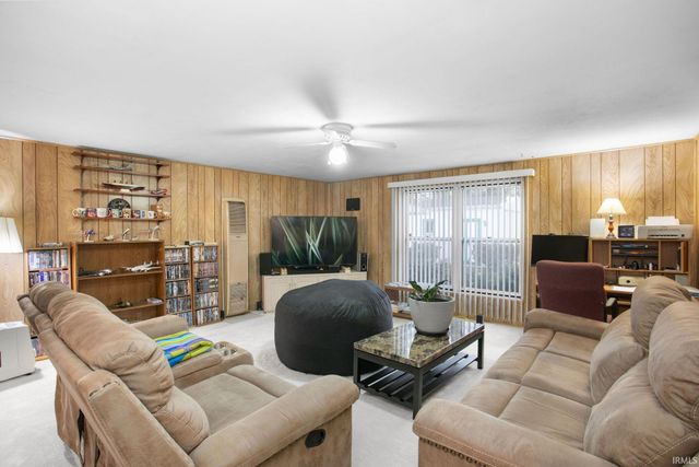 403 Manchester Drive, South Bend, IN 46615