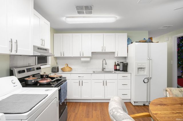 403 Manchester Drive, South Bend, IN 46615