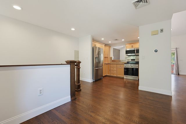 15 First St A2, Salem, MA 01970