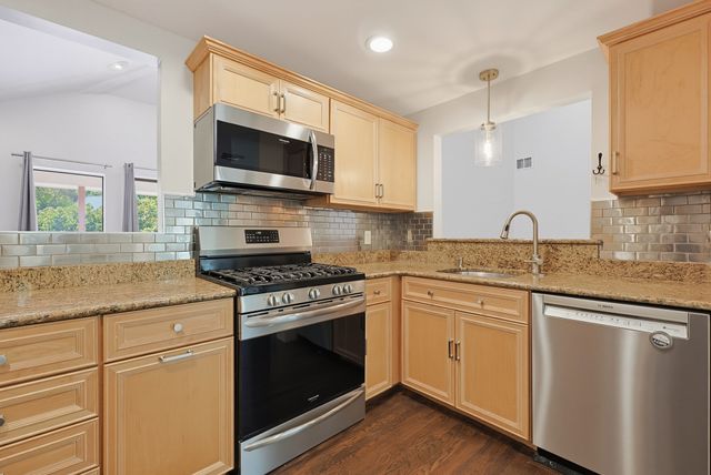 15 First St A2, Salem, MA 01970