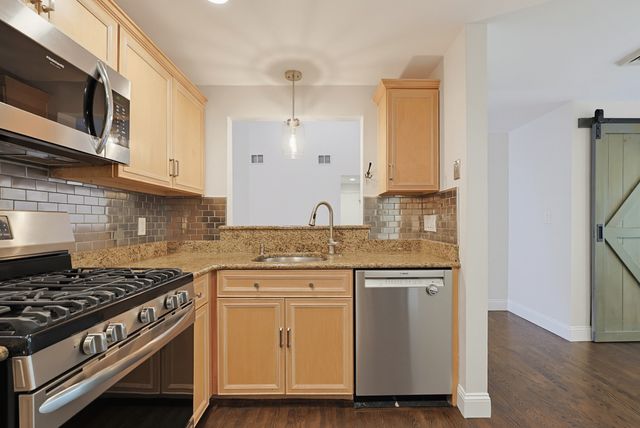 15 First St A2, Salem, MA 01970