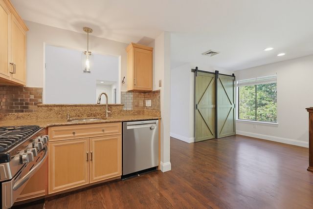 15 First St A2, Salem, MA 01970