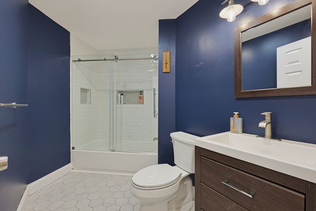 15 First St A2, Salem, MA 01970