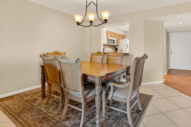 5906 CRYSTAL SHORES Drive 404, Boynton Beach, FL 33437