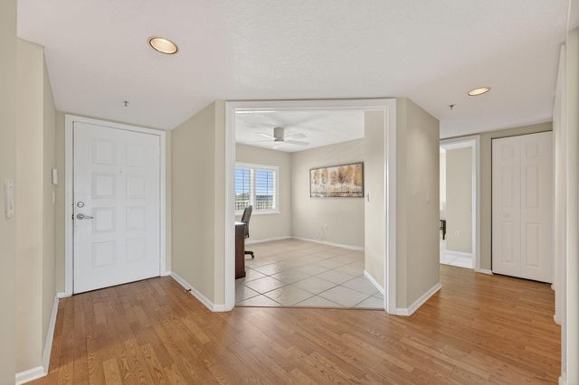5906 CRYSTAL SHORES Drive 404, Boynton Beach, FL 33437