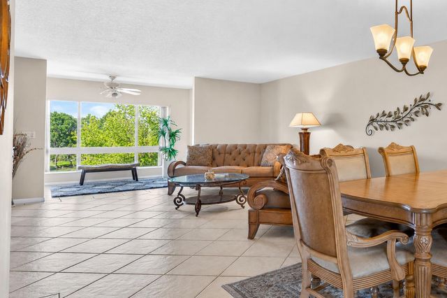 5906 CRYSTAL SHORES Drive 404, Boynton Beach, FL 33437