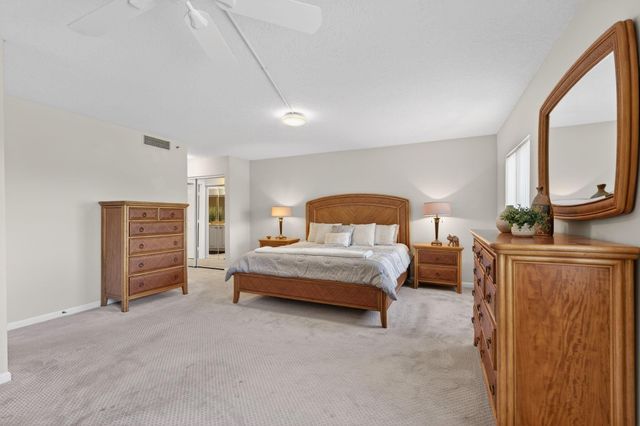 5906 CRYSTAL SHORES Drive 404, Boynton Beach, FL 33437