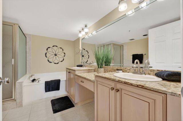 5906 CRYSTAL SHORES Drive 404, Boynton Beach, FL 33437