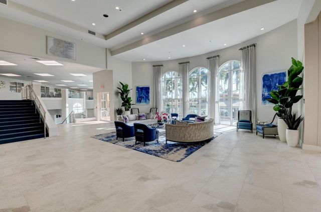 5906 CRYSTAL SHORES Drive 404, Boynton Beach, FL 33437