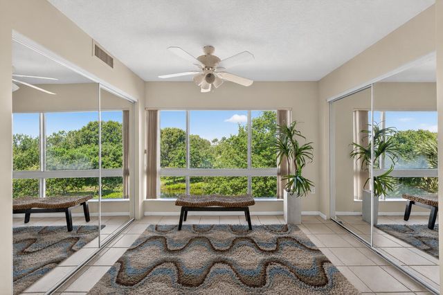 5906 CRYSTAL SHORES Drive 404, Boynton Beach, FL 33437