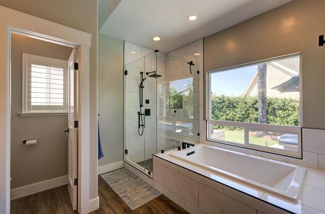 1812 E Oakmont Avenue, Fresno, CA 93730