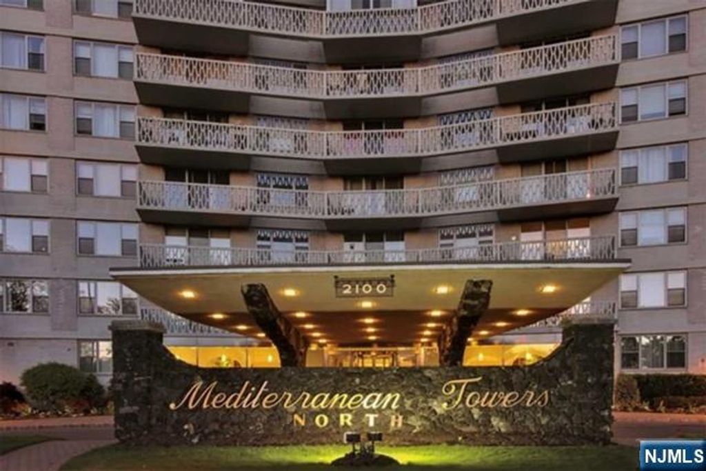 2100 Linwood Avenue 15P, Fort Lee, NJ 07024