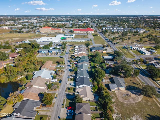 1025 W 11th Court, Panama City, FL 32401