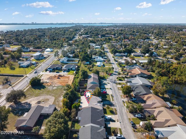 1025 W 11th Court, Panama City, FL 32401