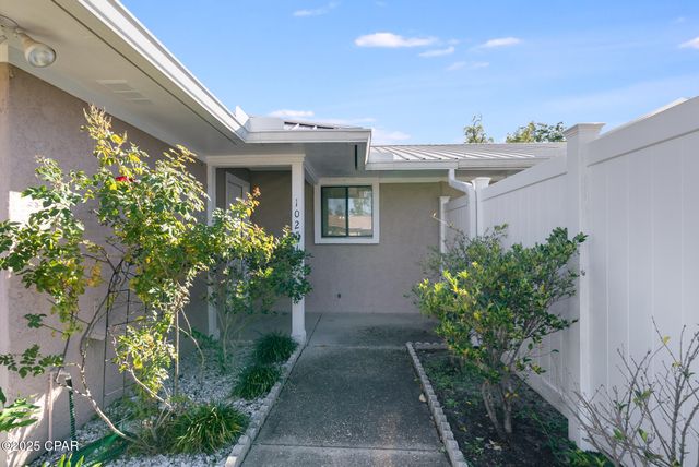 1025 W 11th Court, Panama City, FL 32401
