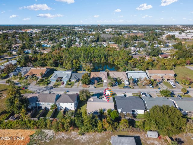 1025 W 11th Court, Panama City, FL 32401