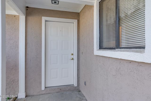 1025 W 11th Court, Panama City, FL 32401