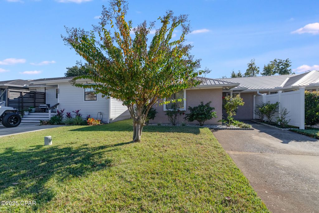 1025 W 11th Court, Panama City, FL 32401