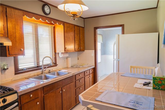 218 Crossgates Road, Rome, NY 13440