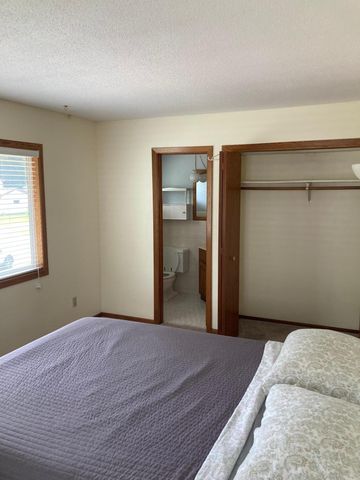 1630 Fairway Drive NE, Columbia Heights, MN 55421