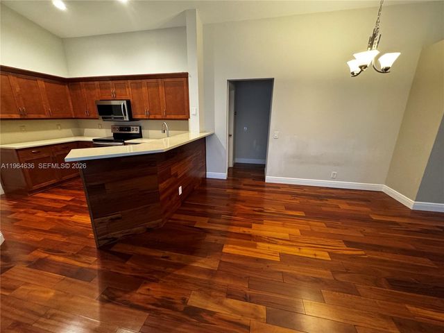 1536 Presidio Drive, Weston, FL 33327