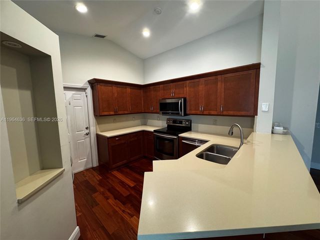 1536 Presidio Drive, Weston, FL 33327