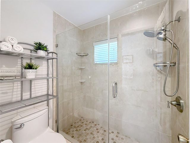 1536 Presidio Drive, Weston, FL 33327