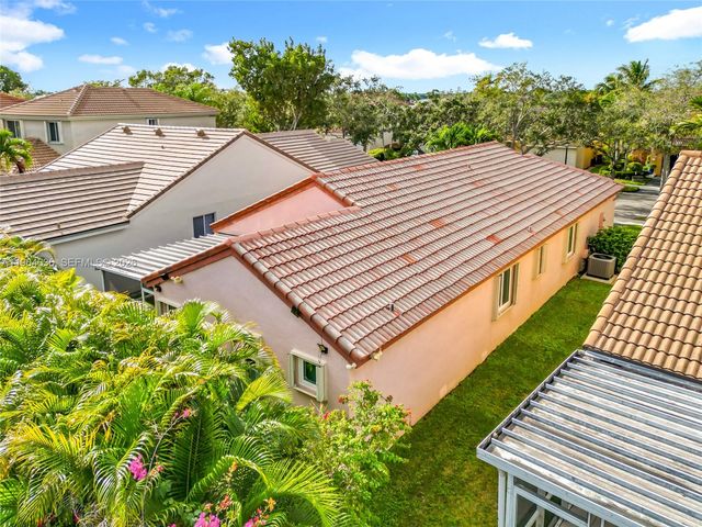 1536 Presidio Drive, Weston, FL 33327