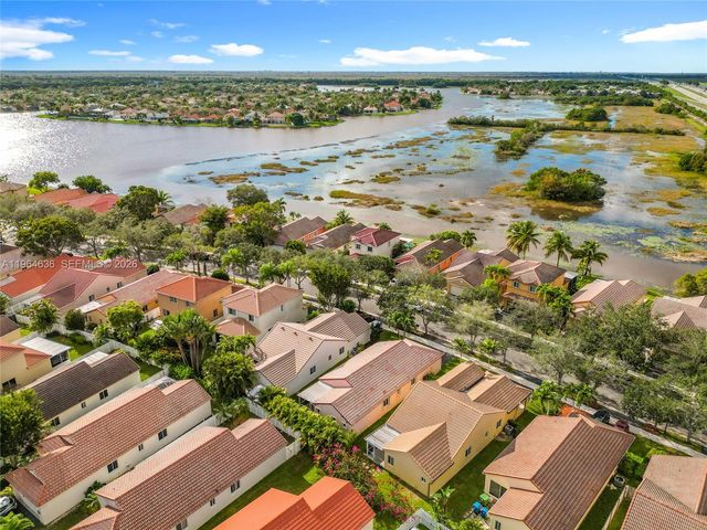 1536 Presidio Drive, Weston, FL 33327