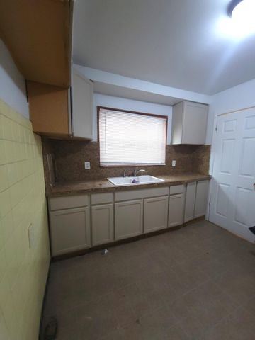 18431 Teppert Street, Detroit City, MI 48234