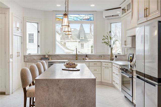 164 Prospect Street, Providence, RI 02906