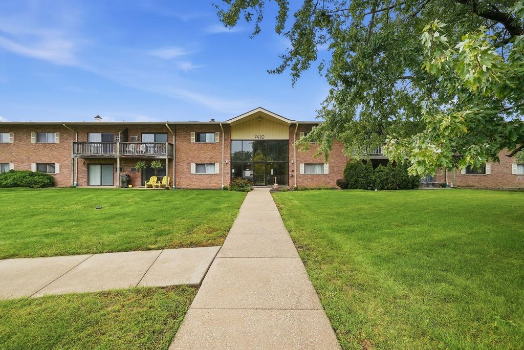 7410 Brookdale Drive 214, Darien, IL 60561 — exterior