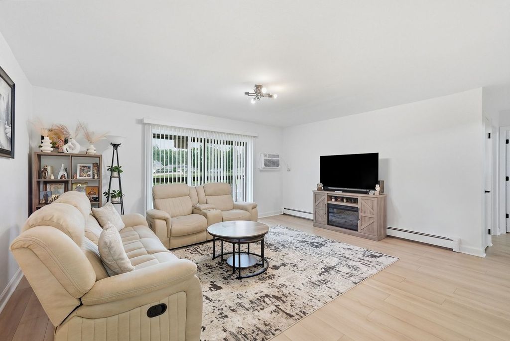 7410 Brookdale Drive 214, Darien, IL 60561 — photo 4