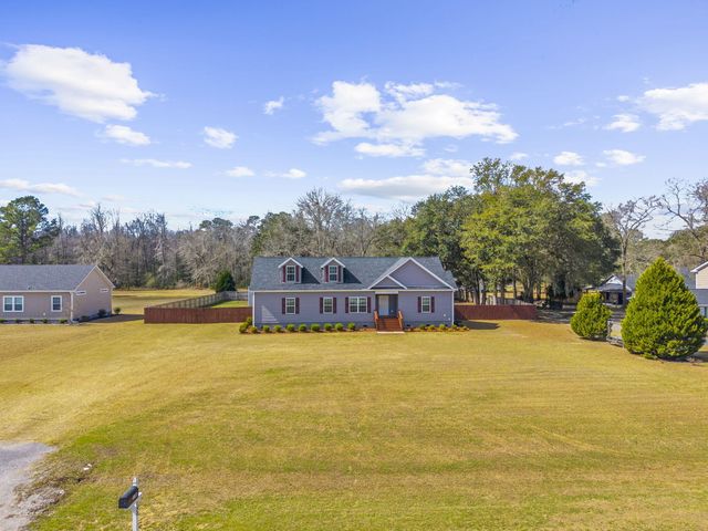 130 Hidden Hills Road, Cross, SC 29436