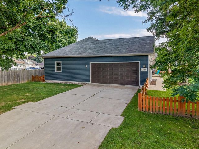 1030 Wheeler STREET, Lake Geneva, WI 53147