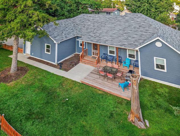 1030 Wheeler STREET, Lake Geneva, WI 53147