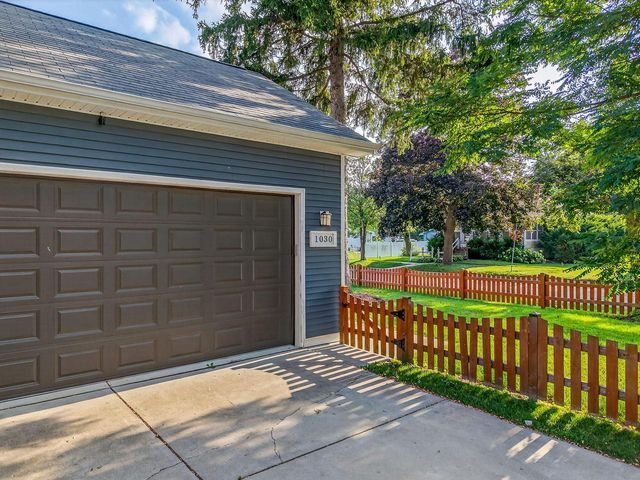1030 Wheeler STREET, Lake Geneva, WI 53147