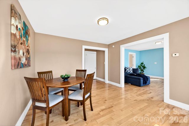 440 Carolina Avenue, Brevard, NC 28712