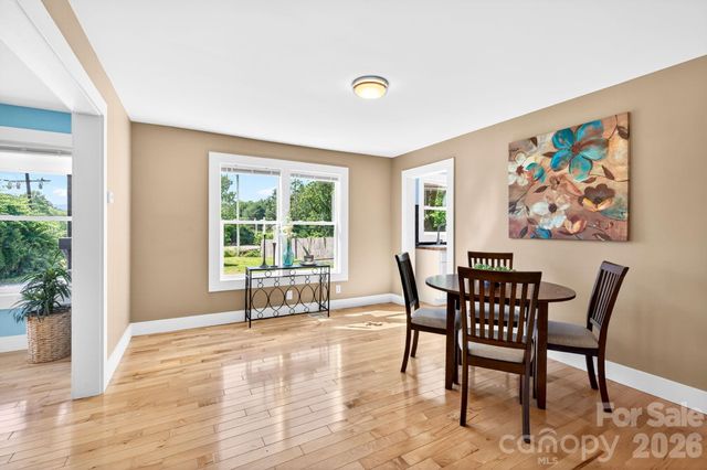 440 Carolina Avenue, Brevard, NC 28712